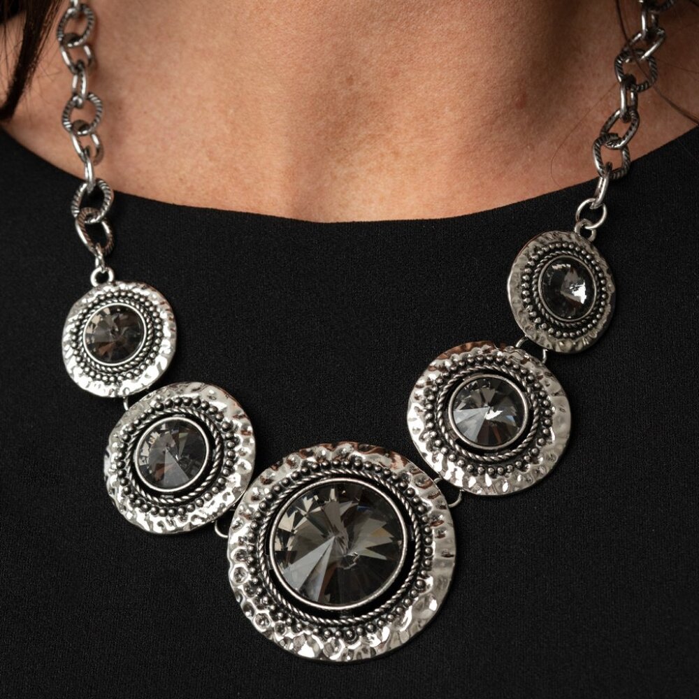 🖤 Global Glamour & Line it Up Jewelry Set 🖤 - Picture 3 of 6